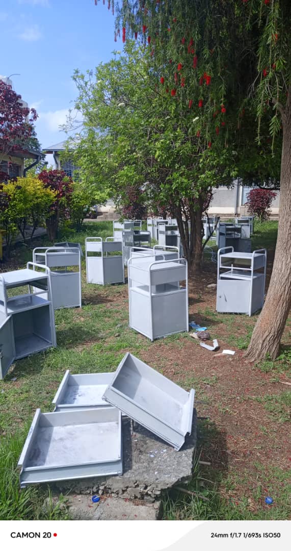 cleaned bedside cabinet